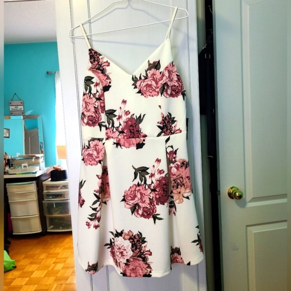 Ardene Sleeveless White Pink Floral A Line Flowy Thin Strap Summer Mini Dress